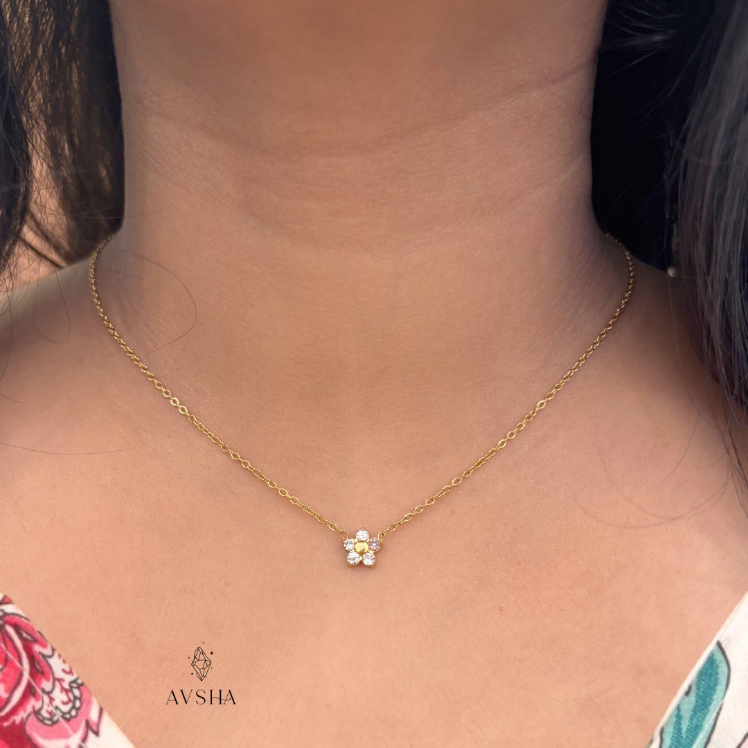 Thea Necklace