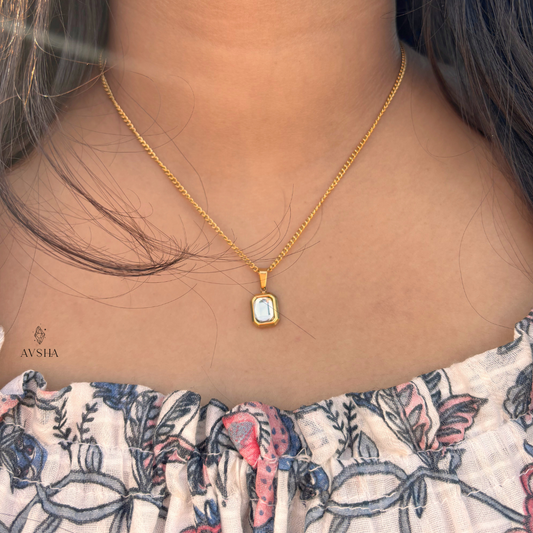 Taylor Necklace